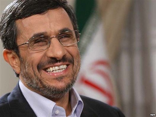 احمدی‌نژاد: هیچکس در ایران به خاطر اظهار نظر زندانی نیست