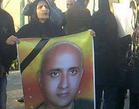 گزارش مراسم چهلم ستار بهشتی و گفت و گو با سحر بهشتی و محمد نوری زاد
