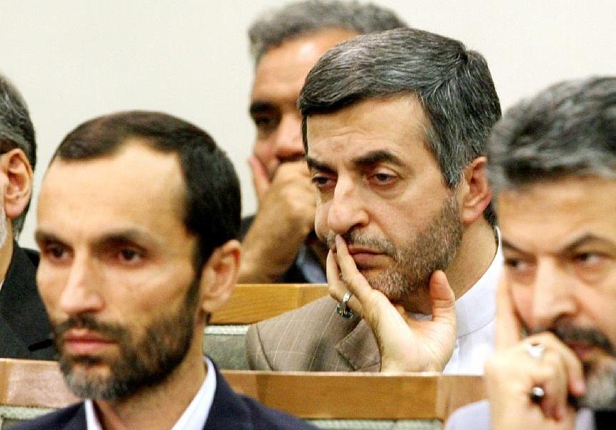 آیا ساختمان لادن ایستگاهی برای آغاز دوباره احمدی‌نژاد است؟