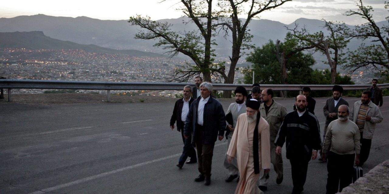 جاسوسی لحظه‌به‌لحظه آمریکا از سفر گذشته آیت‌الله خامنه‌ای به کردستان