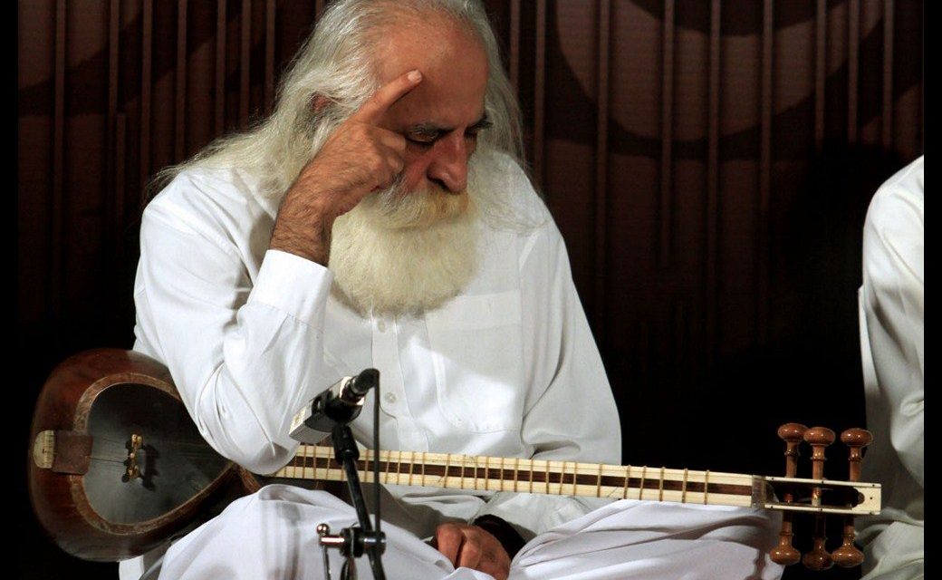 محمدرضا لطفی نوازنده‌ی پیشکسوت تار در سن شصت و‌هشت سالگی از دنیا رفت