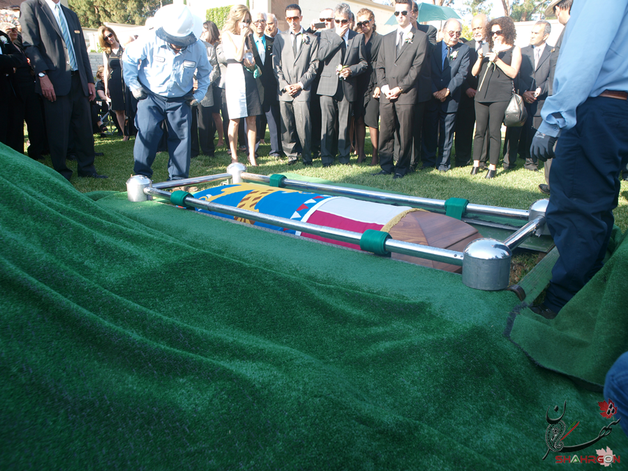 مراسم خاکسپاری و وداع با مهندس هوشنگ سیحون در لس‌آنجلس