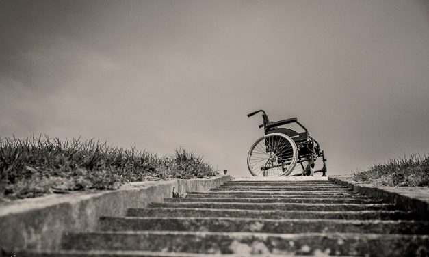 شعر آغازین: بوطیقای معلولیت