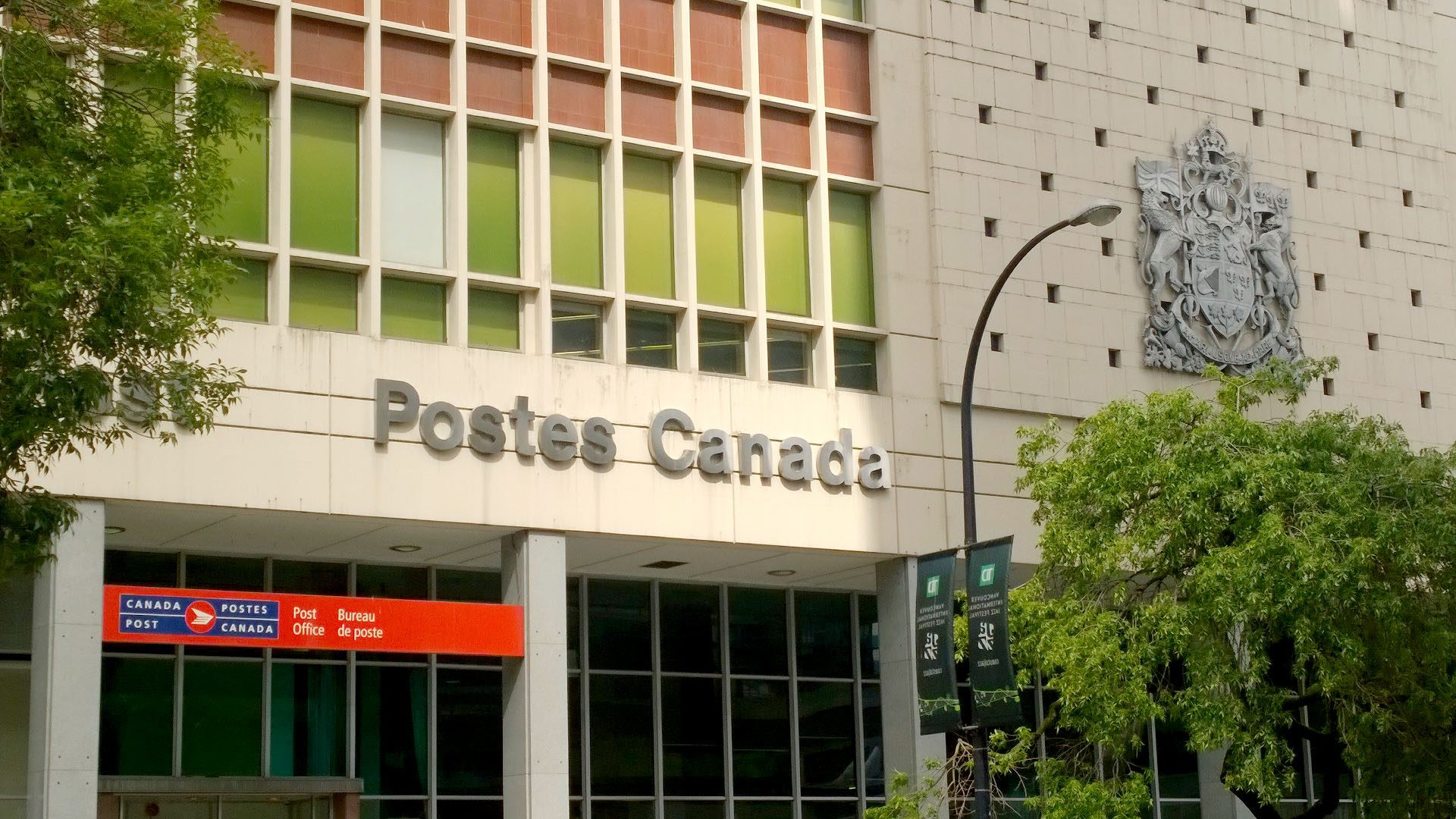 پست کانادا تهدید را برداشت، مذاکره با اتحادیه‌ کارکنان پست ادامه پیدا می‌کند