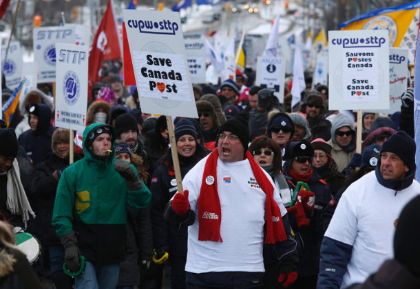 کارگران پست کانادا در گذر از یک مرحله‌ی تاریخی