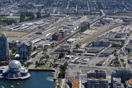 دو طرح بزرگ ونکوور:‌ طرح توسعه فرودگاه و فالس کریک فلتز