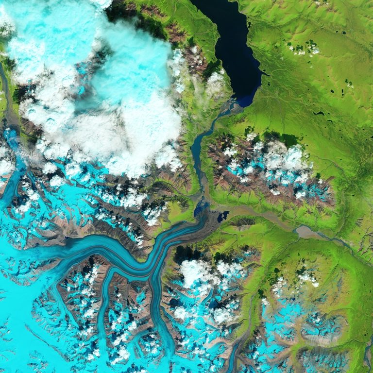 تصویرهای ناسا: تغییرات اقلیمی و دزدی یک رودخانه در یوکان