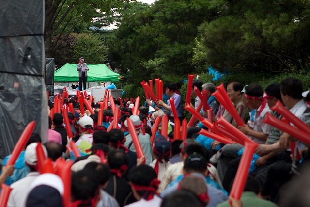 مردم کره جنوبی به مبارزه با فساد و تمایل به صلح رای دادند