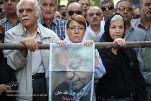 گزارش تصویری از مراسم خاکسپاری زنده‌یاد عزت‌اله انتظامی در ایران