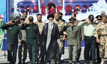  نامه سرگشاده ۹ وکیل ایرانی: خواستار برکناری علی خامنه‌ای و انحلال قانون اساسی هستیم